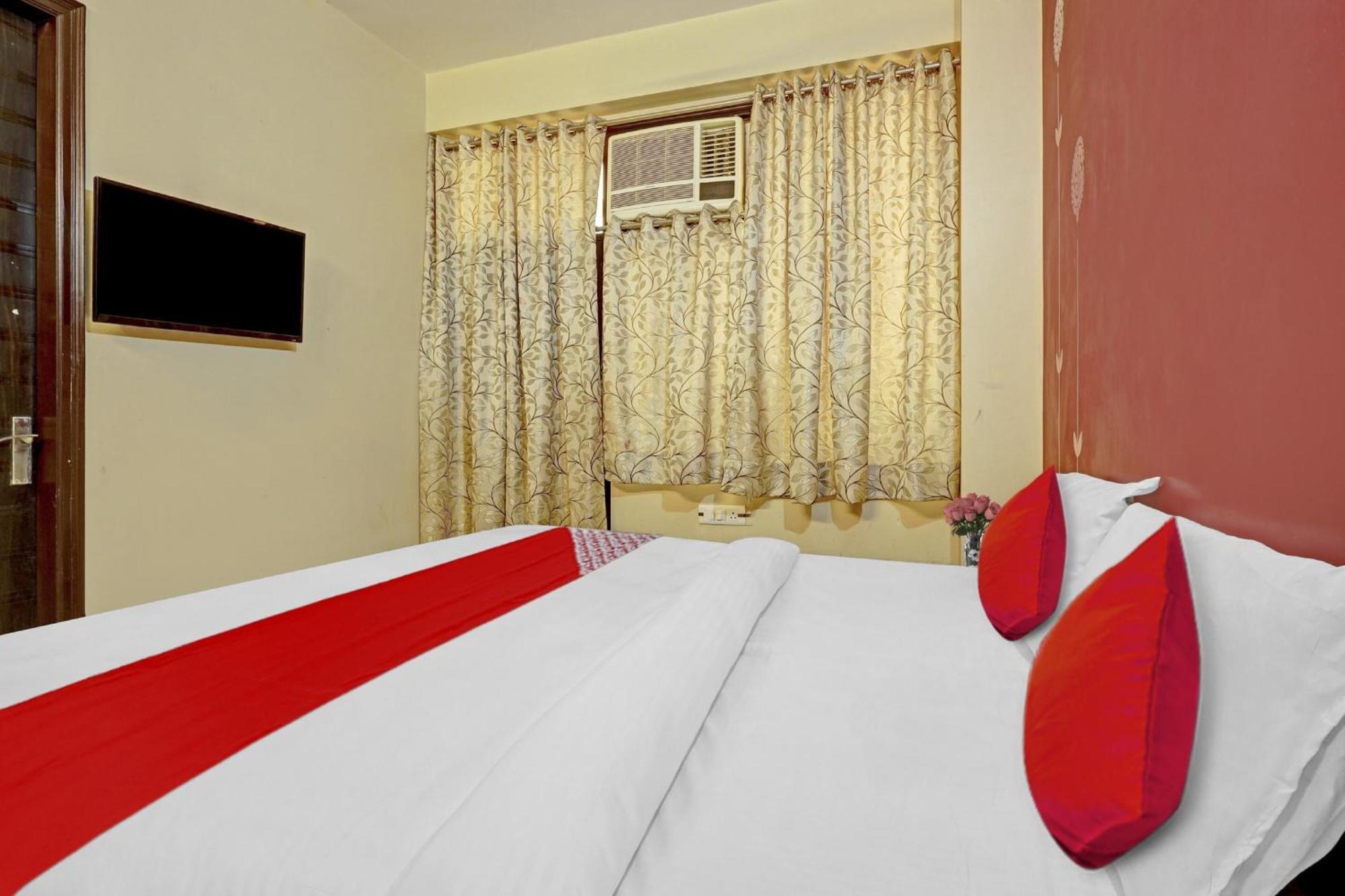 Hotel O A.K Palace New Delhi Eksteriør billede