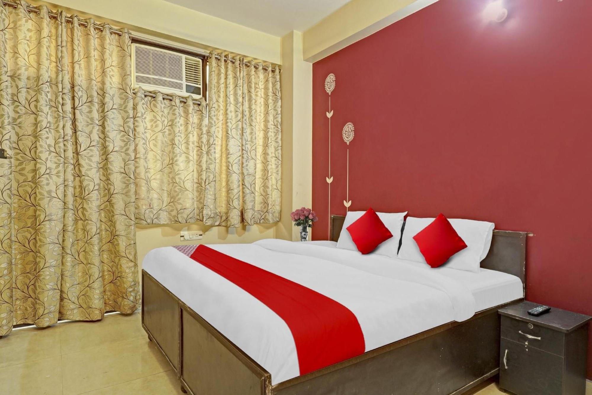 Hotel O A.K Palace New Delhi Eksteriør billede