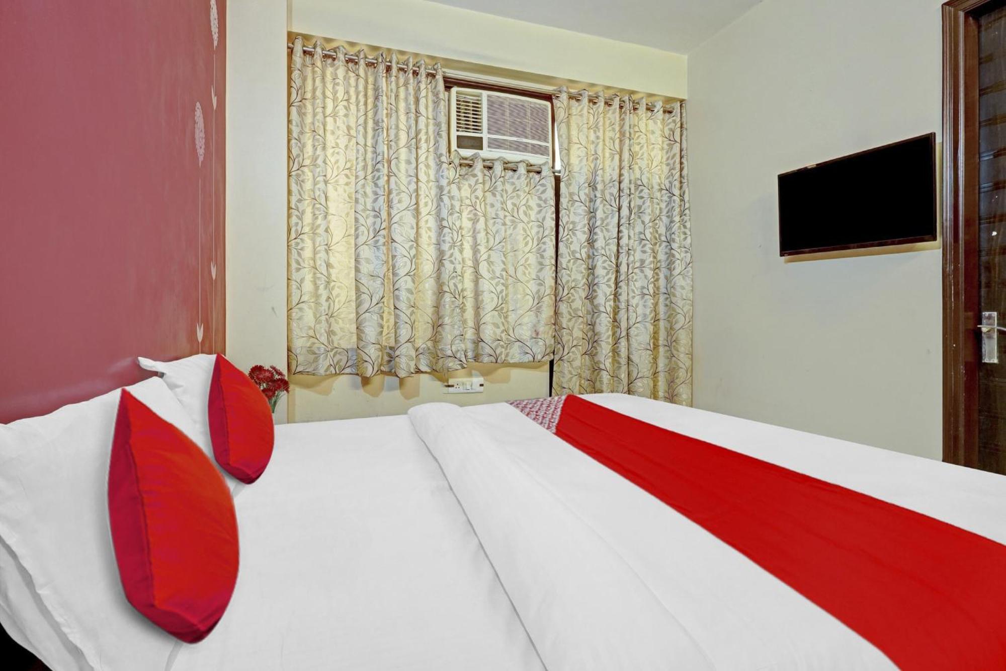 Hotel O A.K Palace New Delhi Eksteriør billede